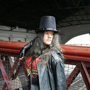 Meet your Posher, Amity